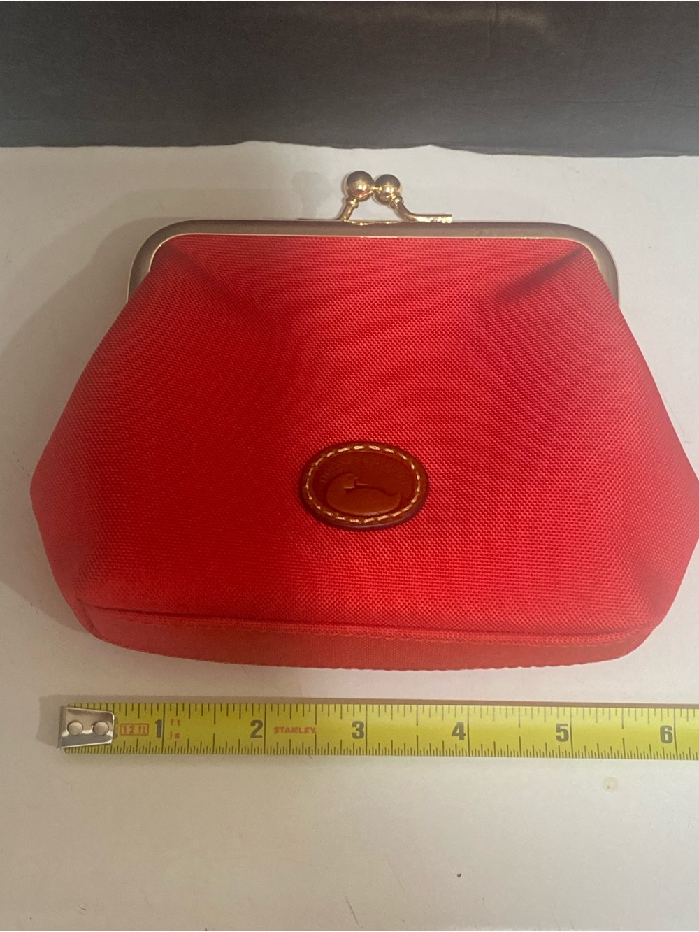 NWOT Dooney & Bourke Red Canvas Kiss Lock Coin Purse Framed Wallet Duck Patch - Picture 4 of 5